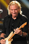JoeWalsh-Playing-guitar